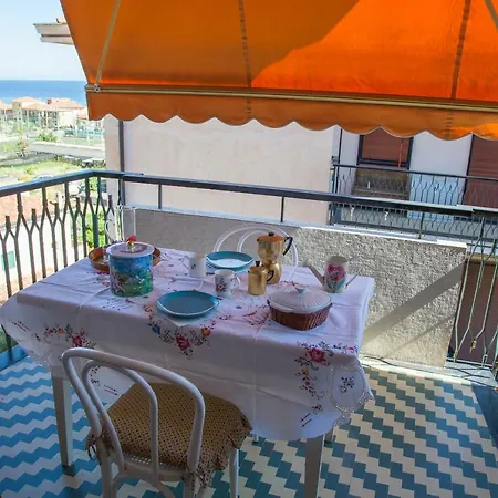 Apartment A Due Passi Dal Mare! Riva Ligure
